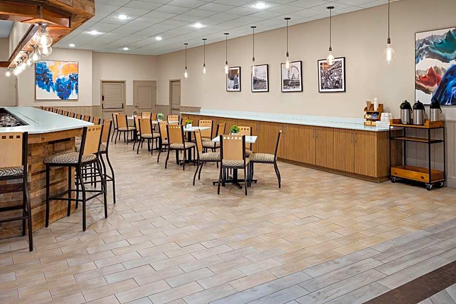 Days Hotel by Wyndham Toms River Jersey Shore