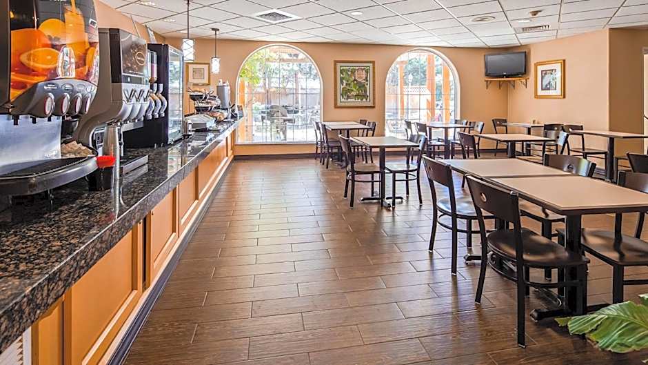 Best Western Plus Caldwell Inn & Suites