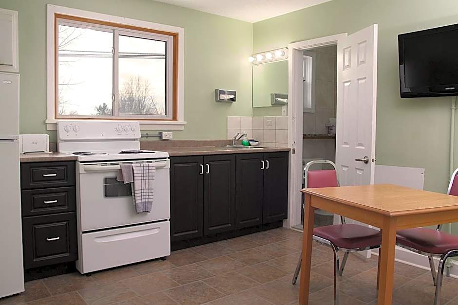 Perth Plaza Inn & Suites