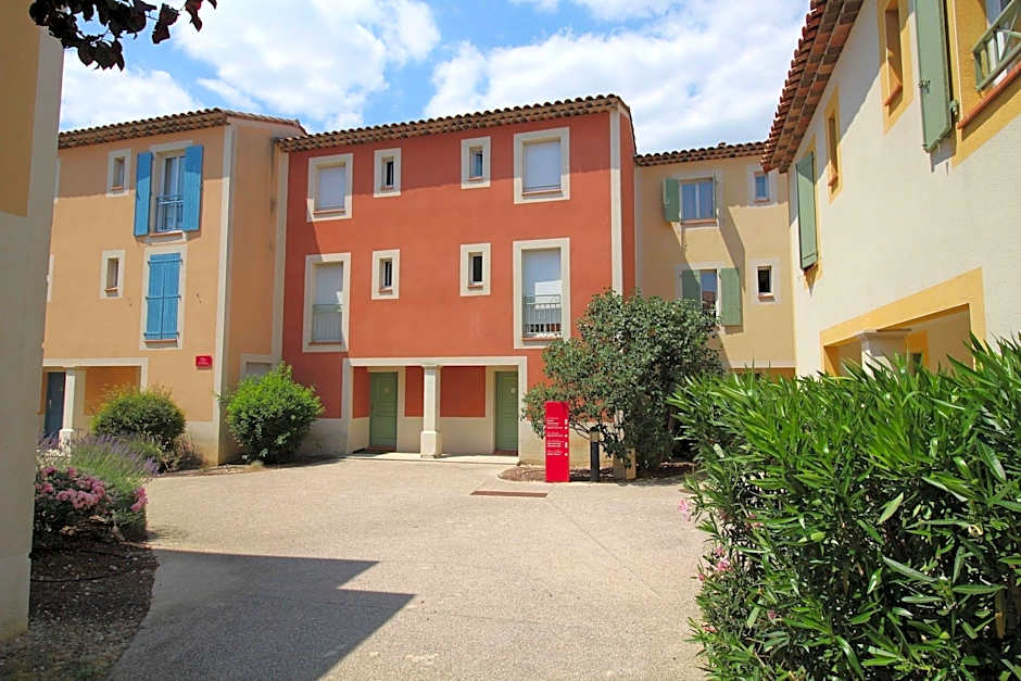 Park & Suites Village Aix-Le Rousset