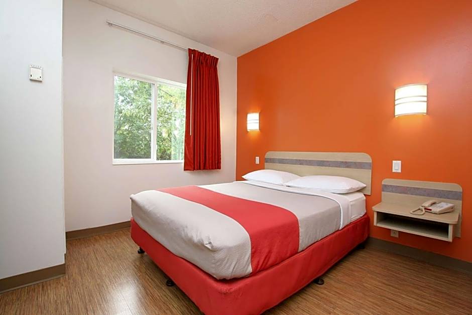 Motel 6-Colchester, VT - Burlington