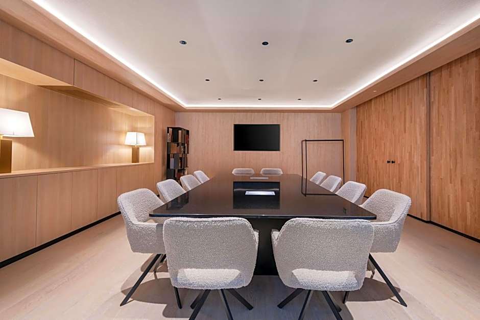 AC Hotel by Marriott Atocha