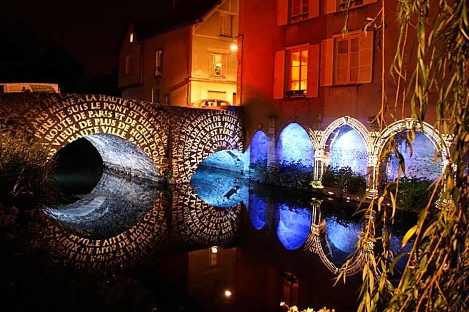 Première Classe Chartres Sud - Barjouville