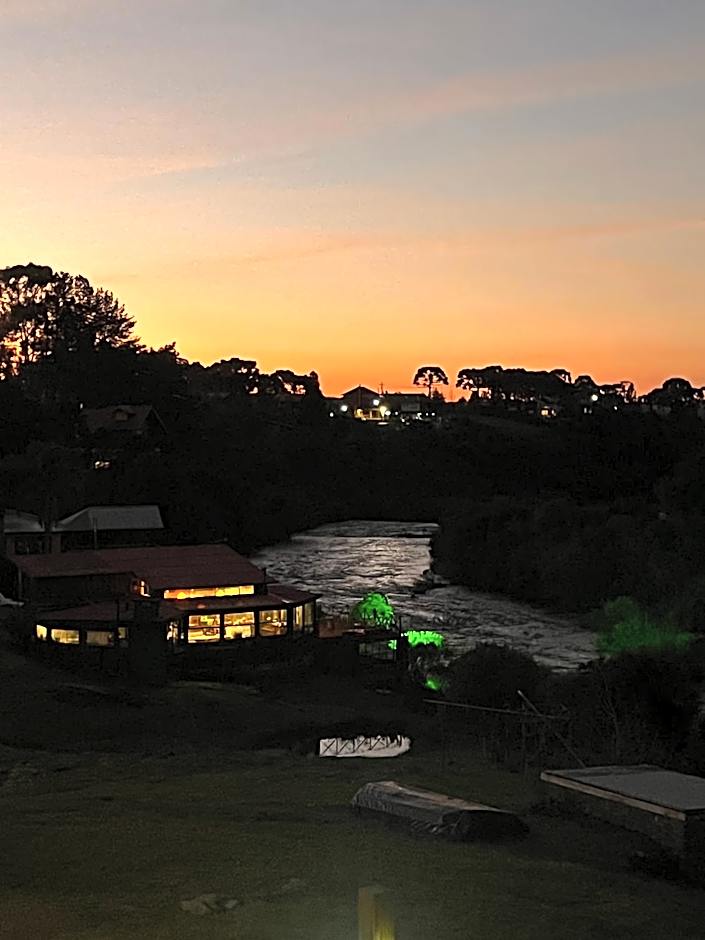 Casa no Campo, aconchego com lareira e banheira em quase todas Cabanas!