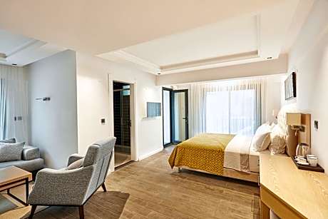 Suite with Balcony