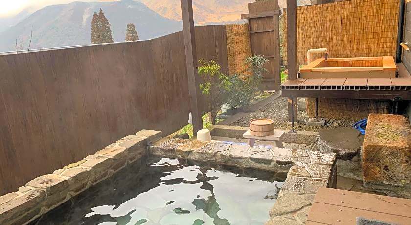 Yufuin Sanso Waremokou Hotel