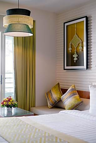 Deluxe room - Royal Wing 1 Queen and 1 Single