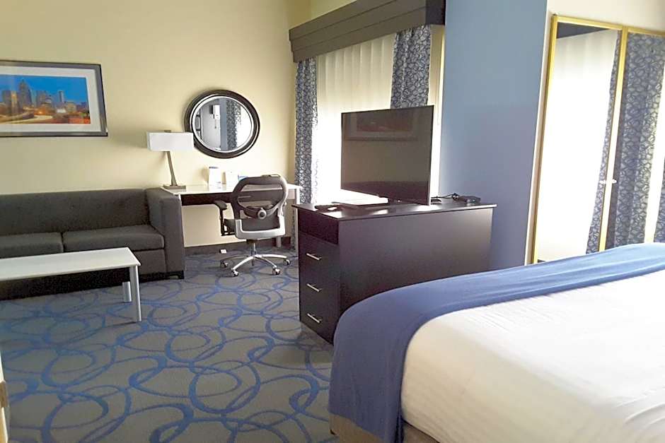 Holiday Inn Express Hotel & Suites Lawrenceville By IHG