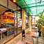 Hillside Plaza Hotel
