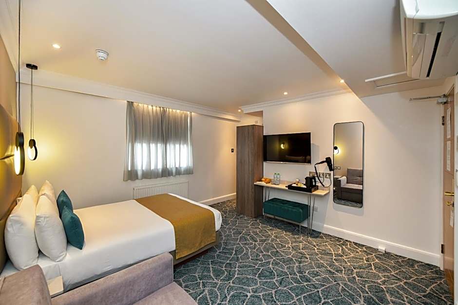 Queens Park Premier London Hyde Park