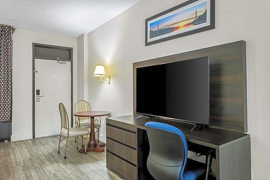 Quality Inn & Suites Ridgeland