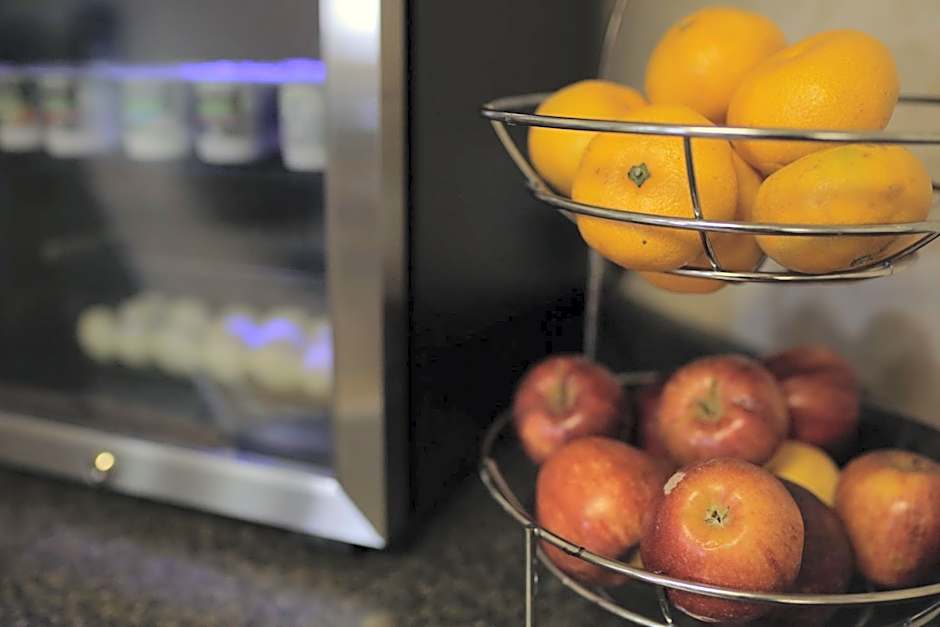 Travelodge by Wyndham Kamloops Mountview