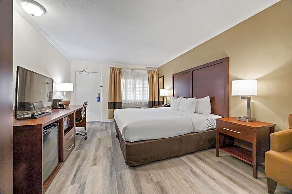 Comfort Inn Santa Cruz North