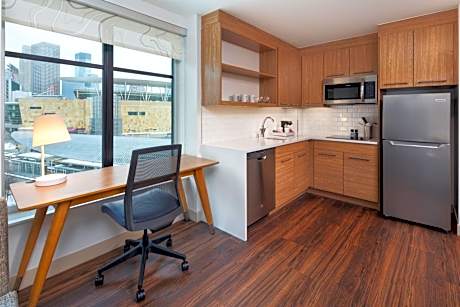 1 Bedroom Suite, 1 King, Sofa bed