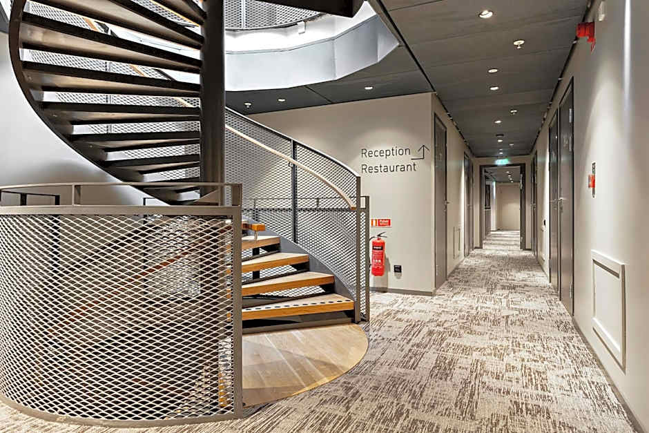 Best Western Hotel at 108