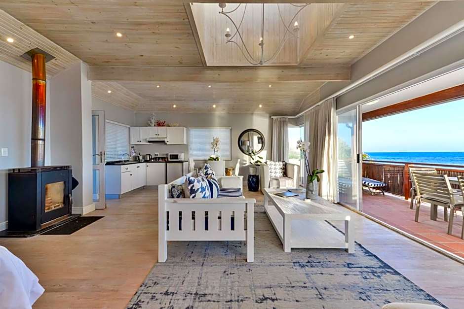 Singing Kettle Beach Lodge