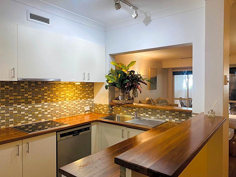 BeachView Apartments at Villa Paradiso