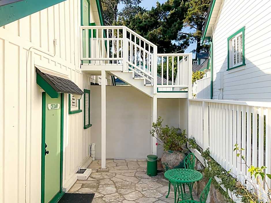 Carmel Green Lantern Inn