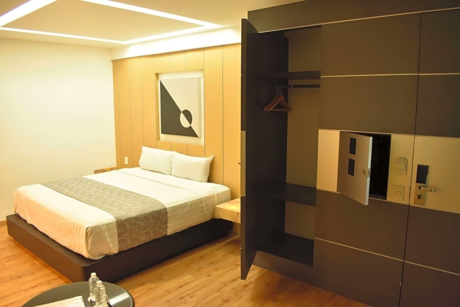 Ramada by Wyndham Mexico City Santa Fe
