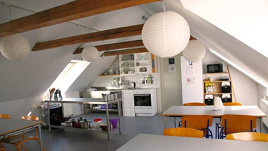 Nexø Modern Hostel. Private Rooms