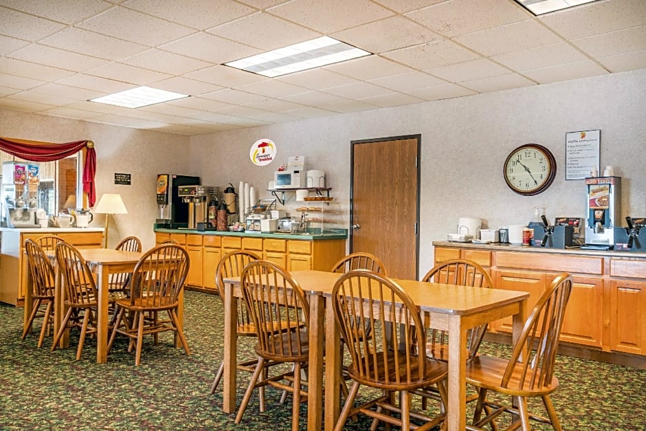 AmericInn by Wyndham Tomahawk