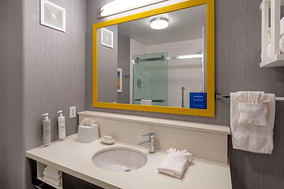 Hampton Inn By Hilton & Suites Agoura Hills