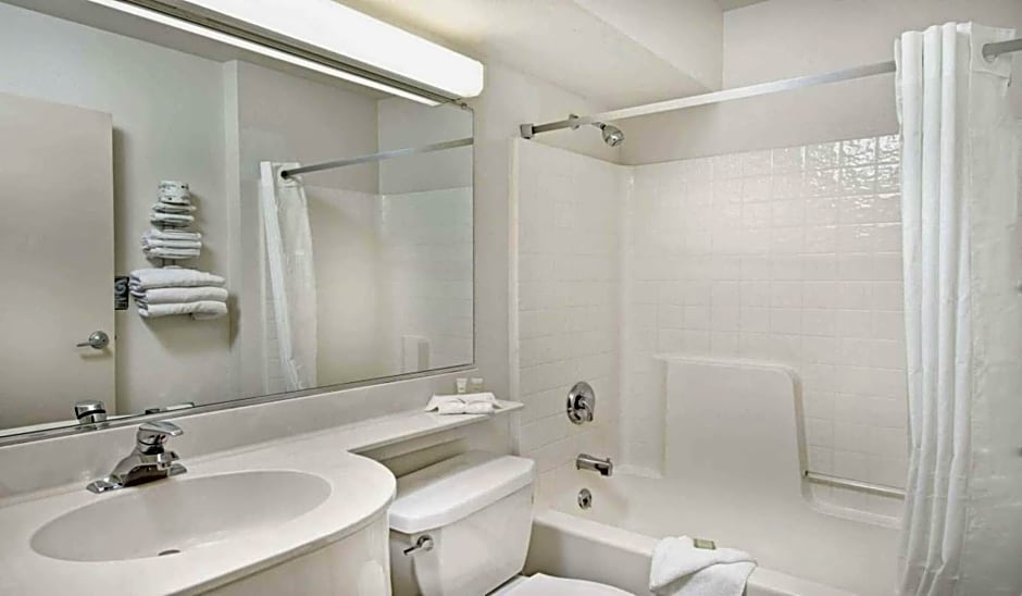 SureStay by Best Western Sacramento South Natomas