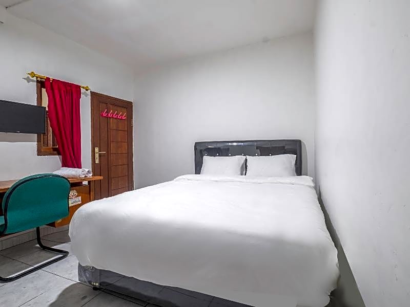 OYO Life 2391 Baladewa Residence Syariah