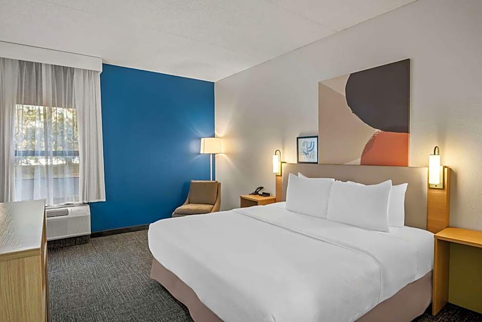 Spark by Hilton Stevensville