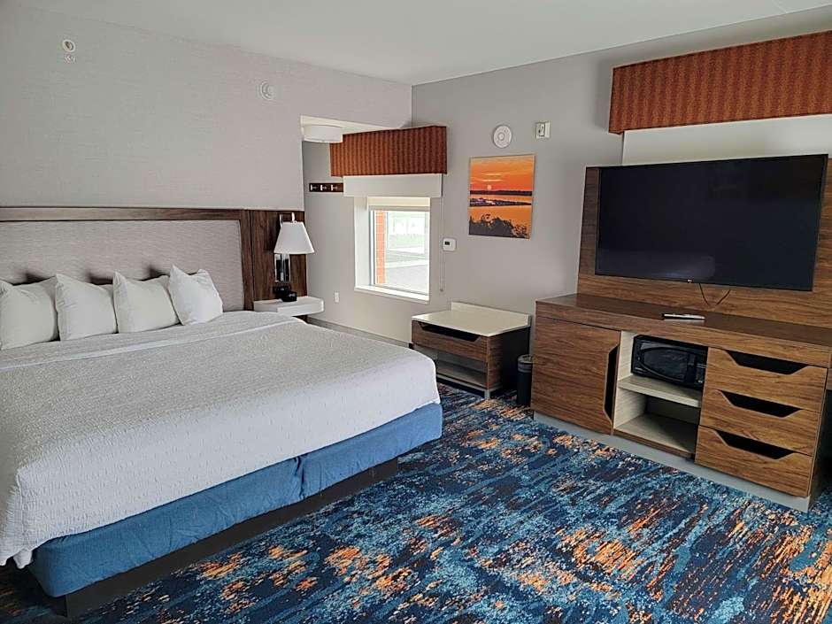 Hampton Inn By Hilton & Suites Erie/Bayfront, PA