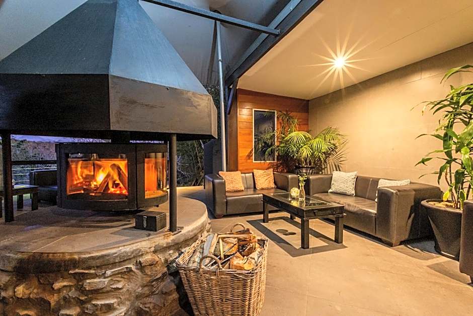 Hog Hollow Country Lodge