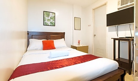 Nearest Hostel Pasay City by RedDoorz