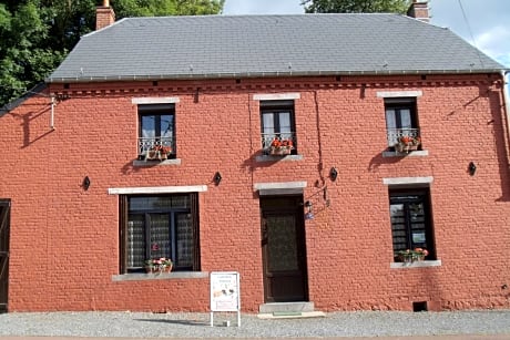 "A la douane"