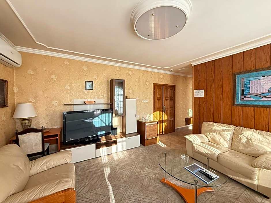 Garni Hotel Lav
