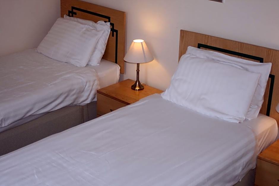 Hanover Hotel & McCartney's Bar