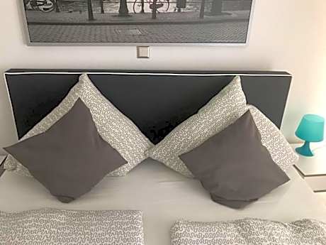 Doppelbett oder zwei Einzelbetten-Einfach-Ensuite mit Bad