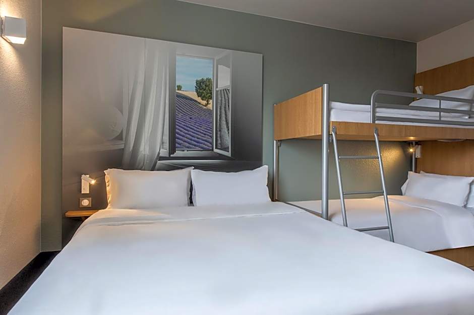 B&B HOTEL Orange - Échangeur A7 A9