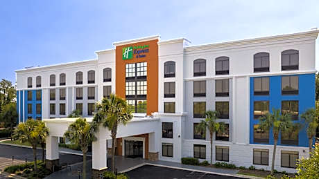 Holiday Inn Express & Suites Jacksonville South East - Medical Center Area By IHG