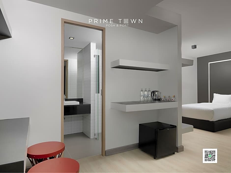 PRIME TOWN - Posh & Port Hotel PHUKET