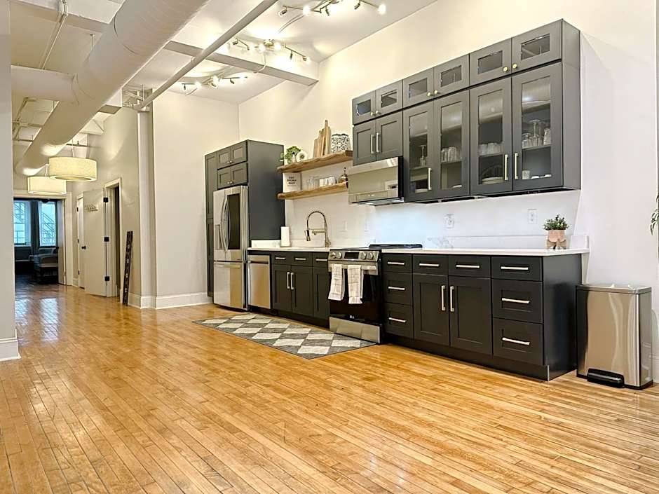 The Historic Lyric Presidential Suite