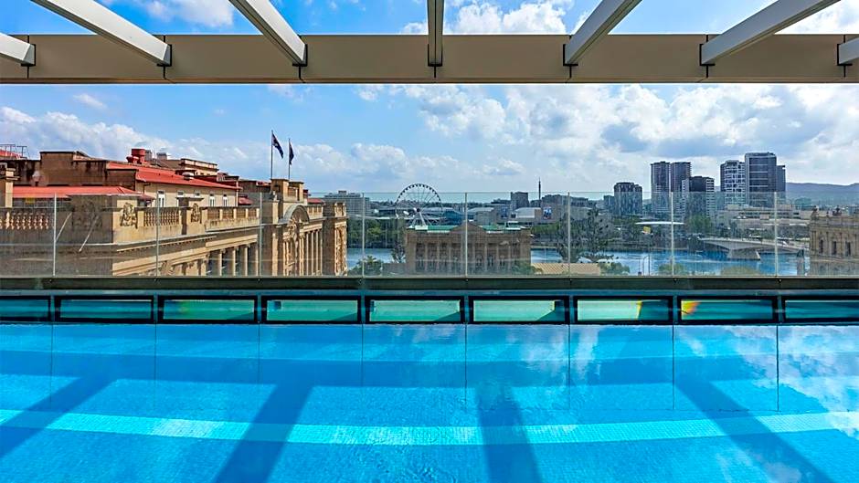 Oaks Brisbane Casino Tower Suites