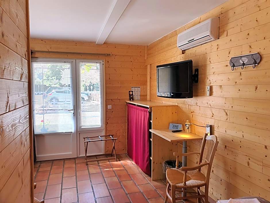 Logis Hôtel Restaurant L'Escarbille