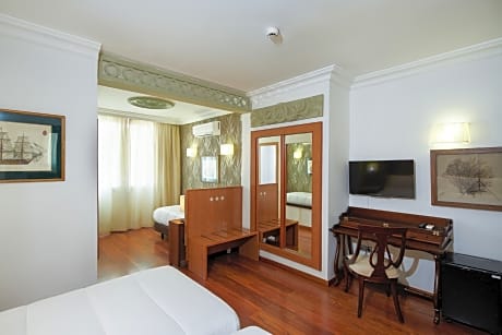 SUPERIOR TRIPLE WITH BALCONY 2+1