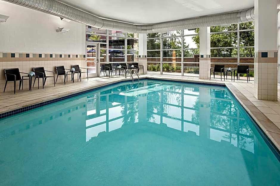 Courtyard by Marriott Minneapolis Maple Grove/Arbor Lakes