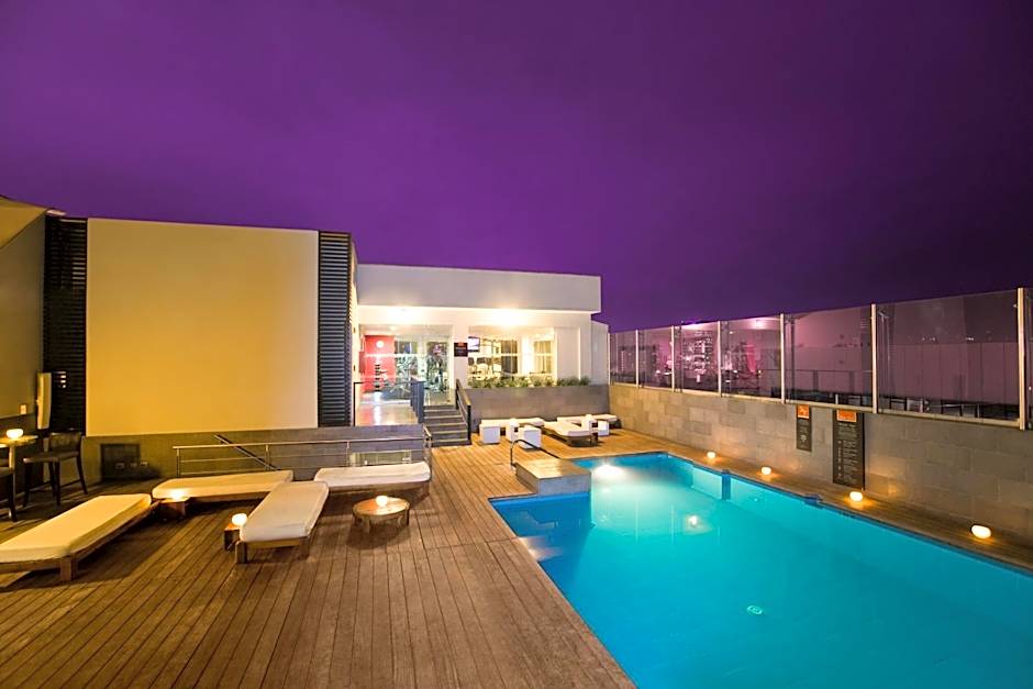 Radisson Hotel Decapolis Miraflores