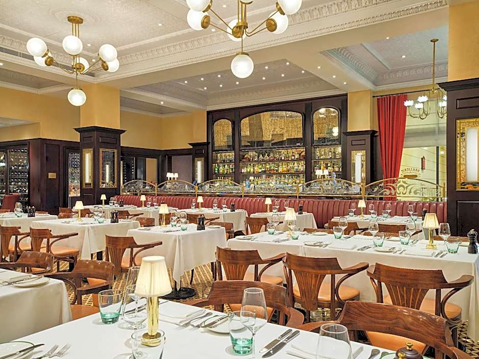 The Parisian Macao