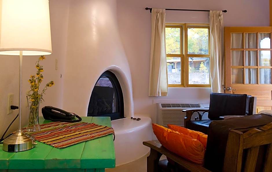 Abiquiu Inn