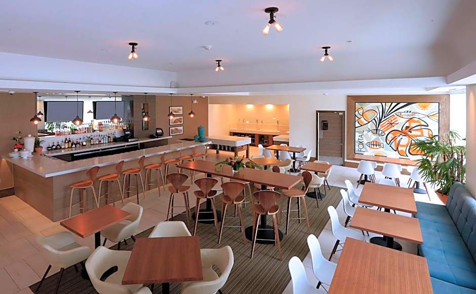 DoubleTree By Hilton Hotel Galveston Beach