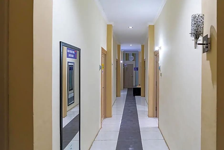 RedDoorz Syariah near Jalan A Yani KM 8 Citraland