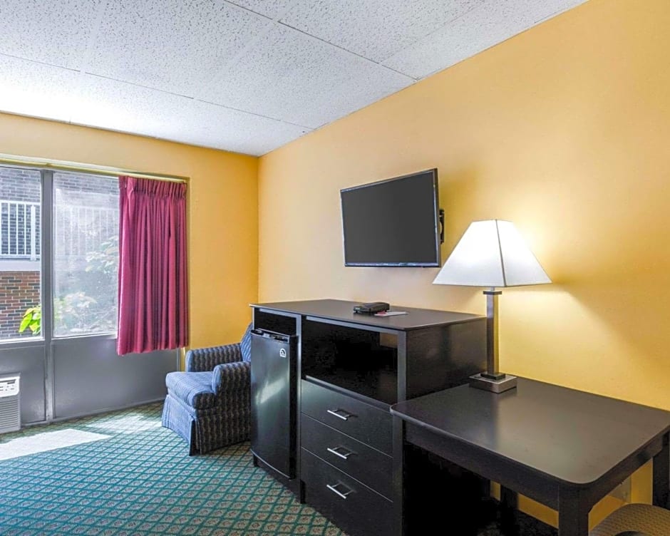 Econolodge Framingham-Boston